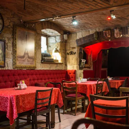 Ambasada Boleslawiec (Lower Silesia)