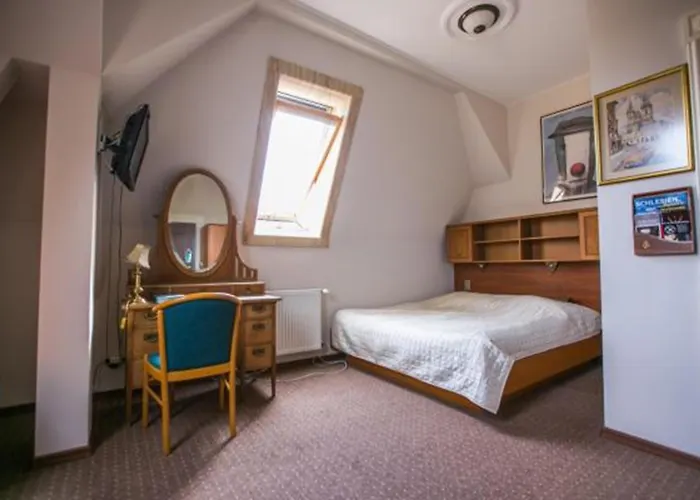 Ambasada Boleslawiec (Lower Silesia)